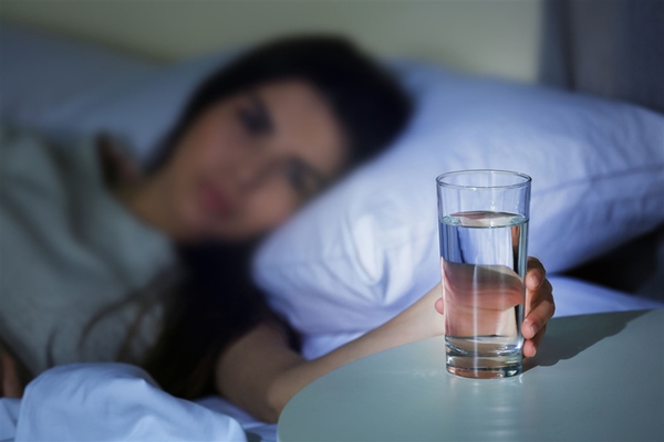 drink-water-before-bed